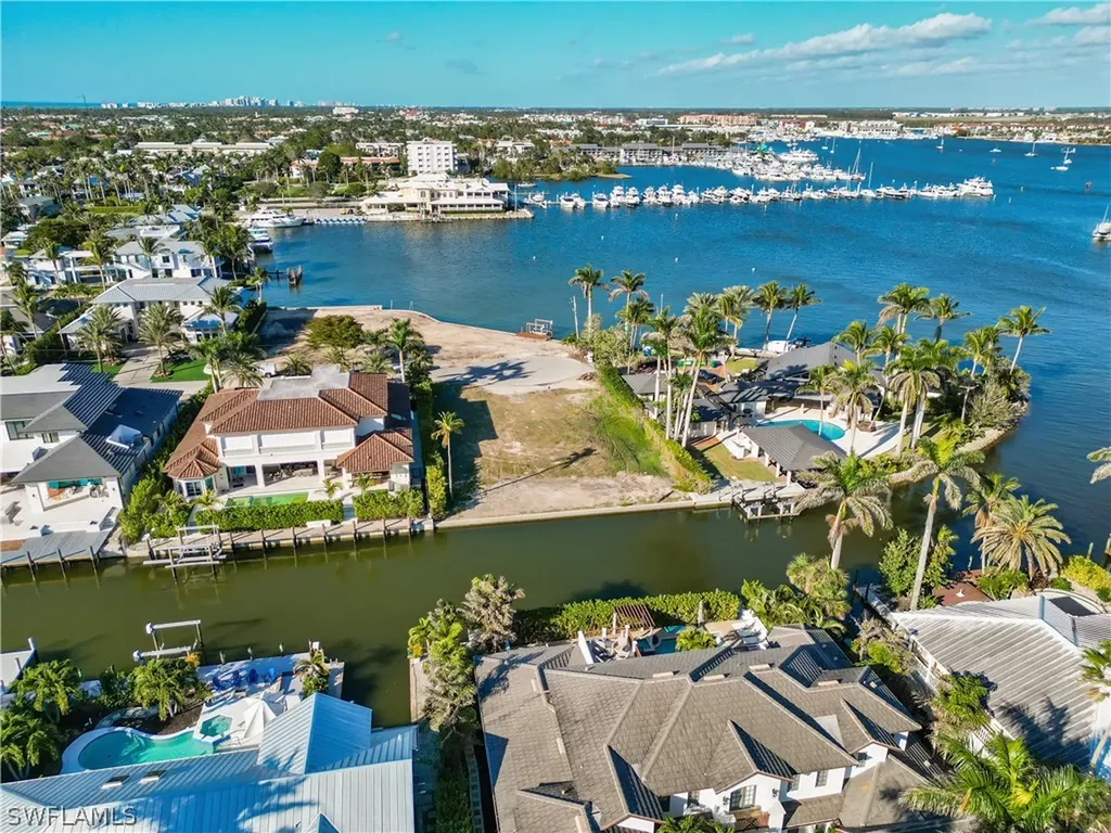 754 16th Avenue S Naples FL 34102