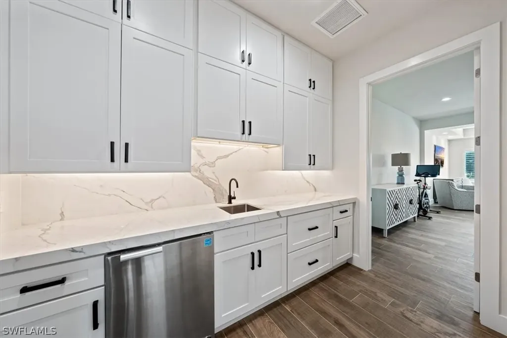 28901 Girard Terrace Naples FL 34119