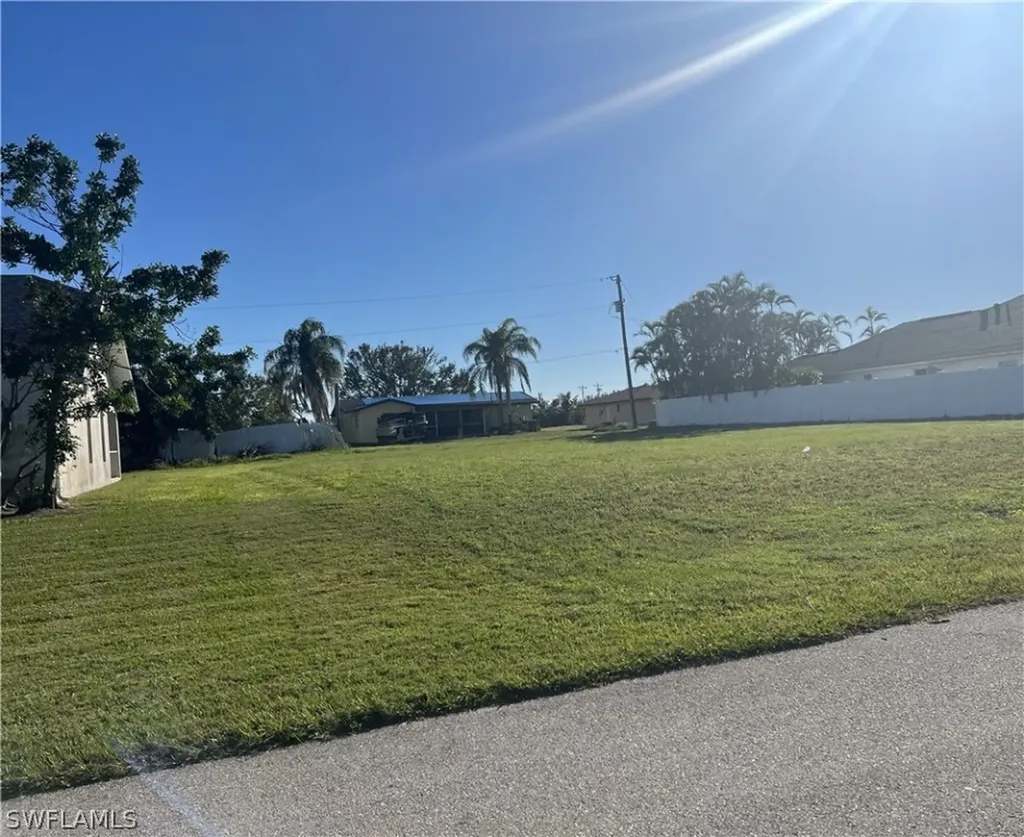 1622 SE 19th Lane Cape Coral FL 33990