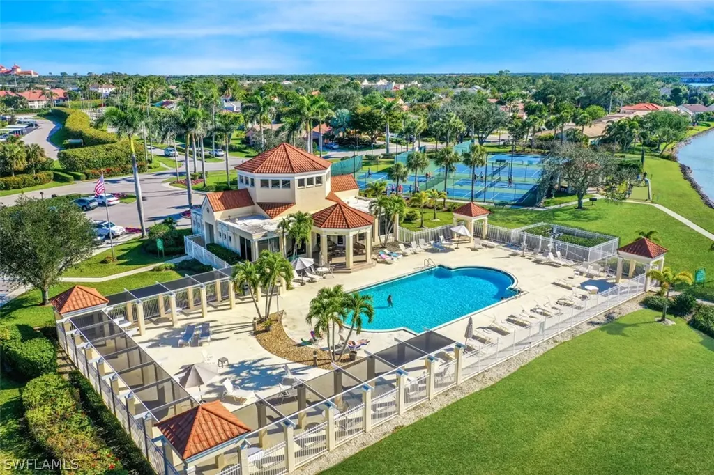7797 Esmeralda Way Naples FL 34109