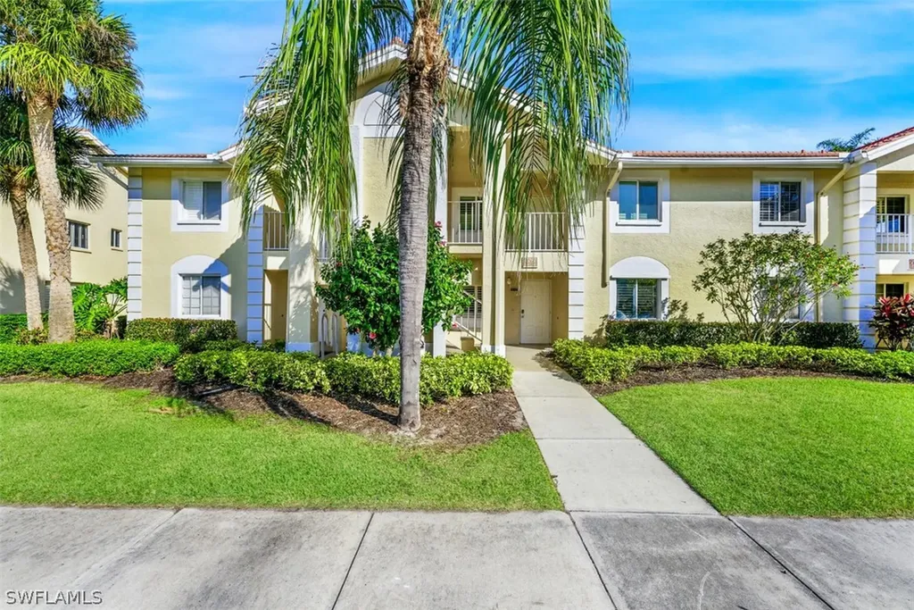7797 Esmeralda Way Naples FL 34109