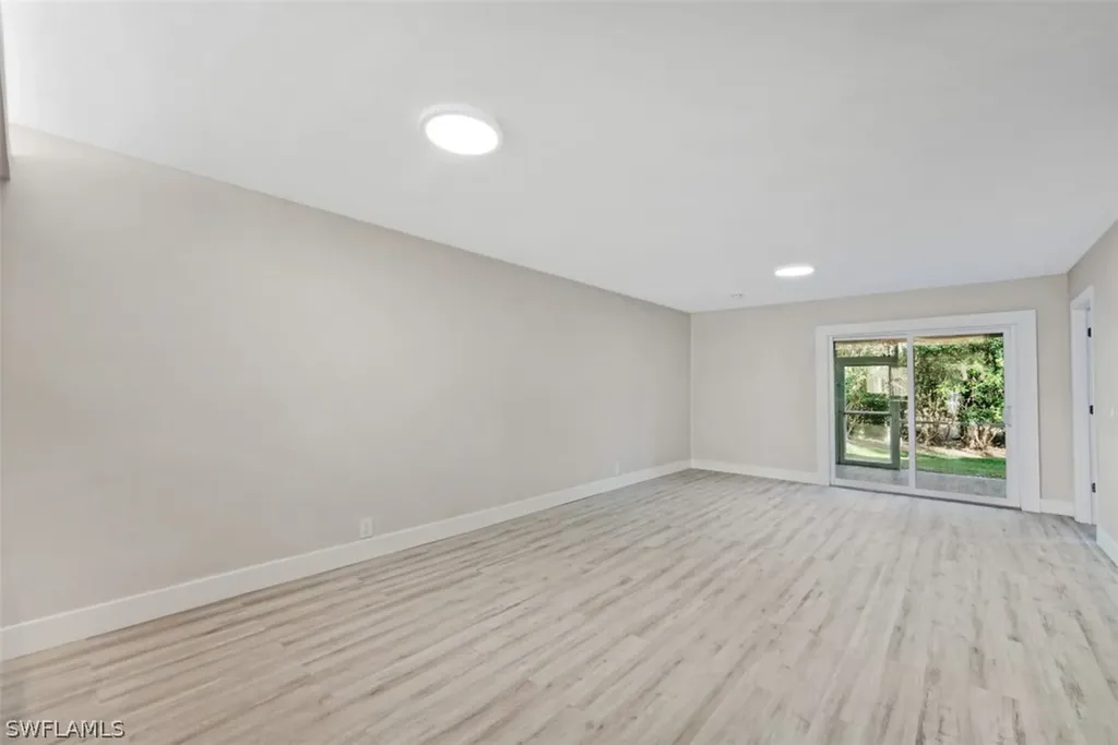 7797 Esmeralda Way Naples FL 34109
