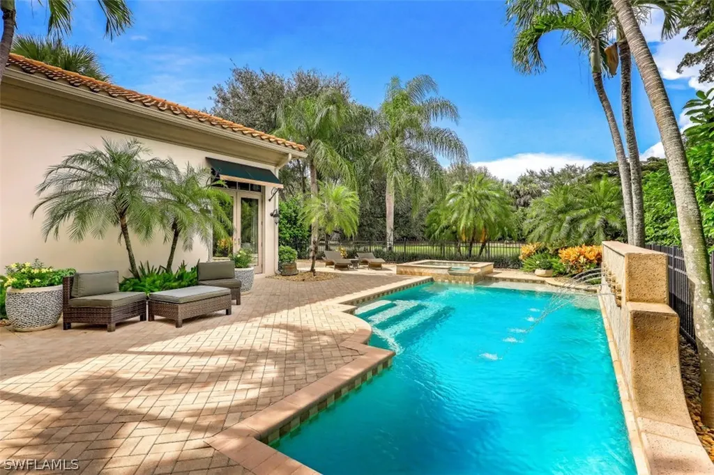 Naples FL, 15655 Villoresi Way