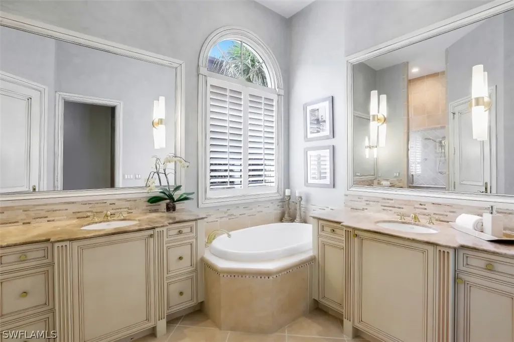 15655 Villoresi Way Naples FL 34110