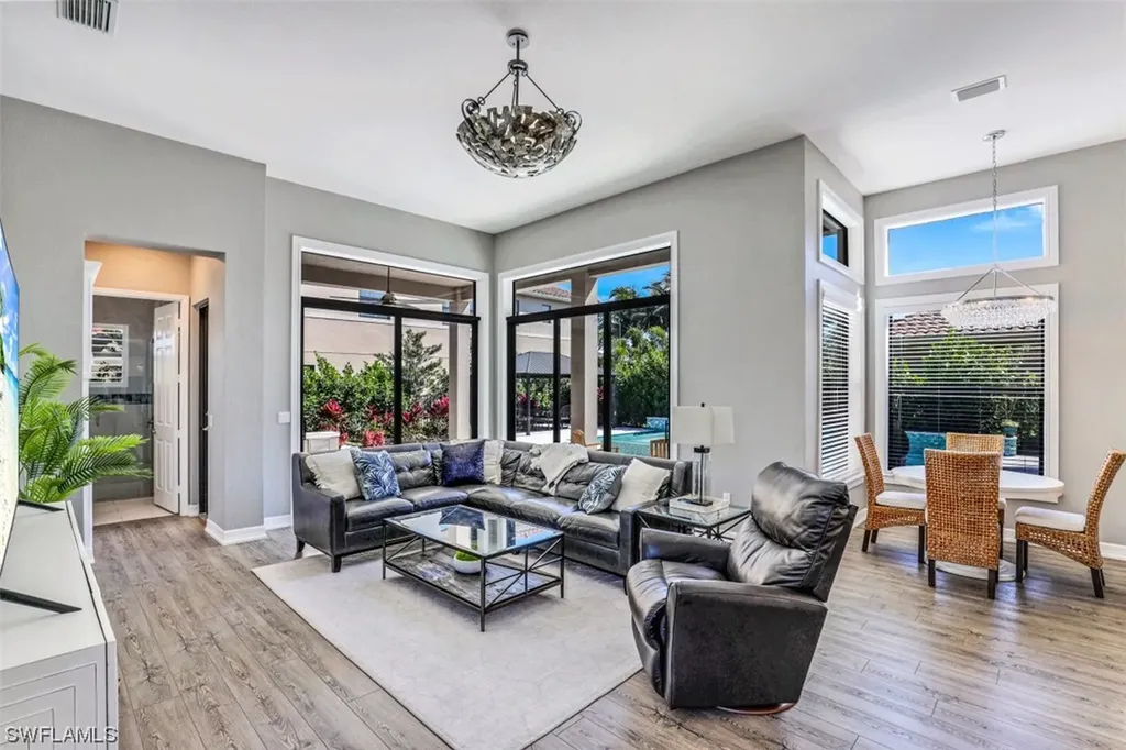 2700 Crystal Way Naples FL 34119
