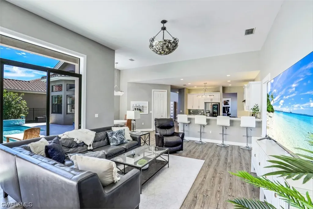 2700 Crystal Way Naples FL 34119