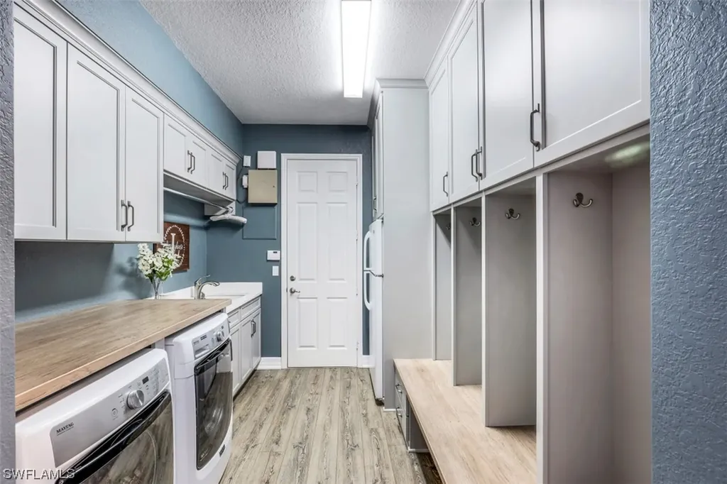2700 Crystal Way Naples FL 34119