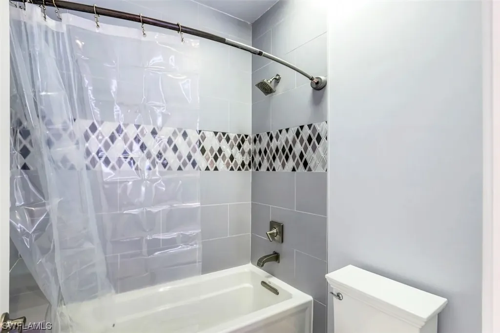 2700 Crystal Way Naples FL 34119