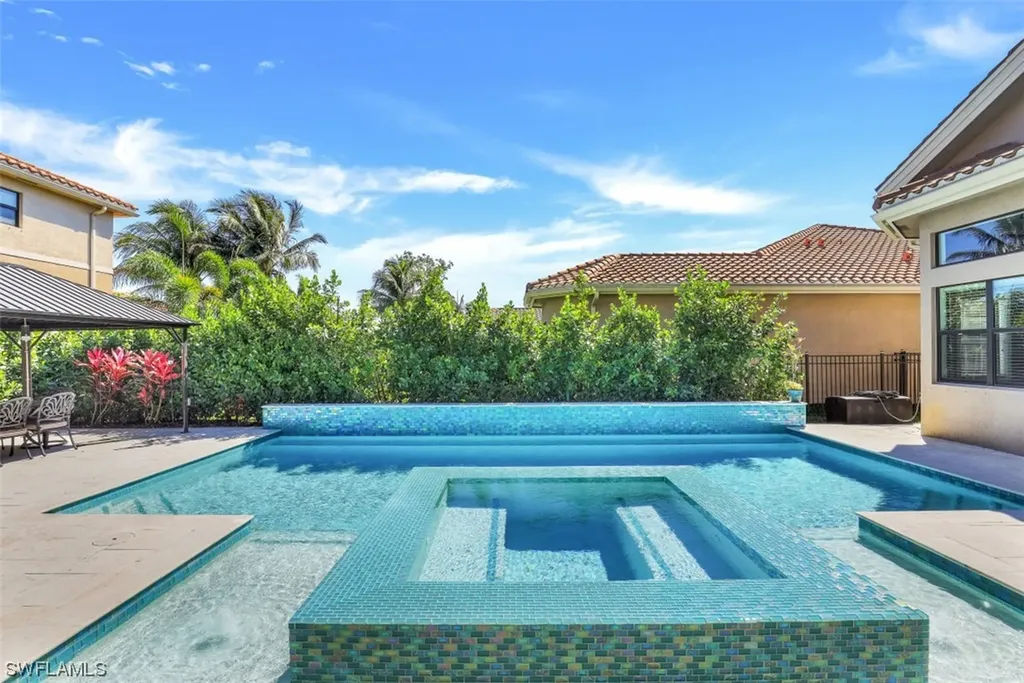 2700 Crystal Way Naples FL 34119