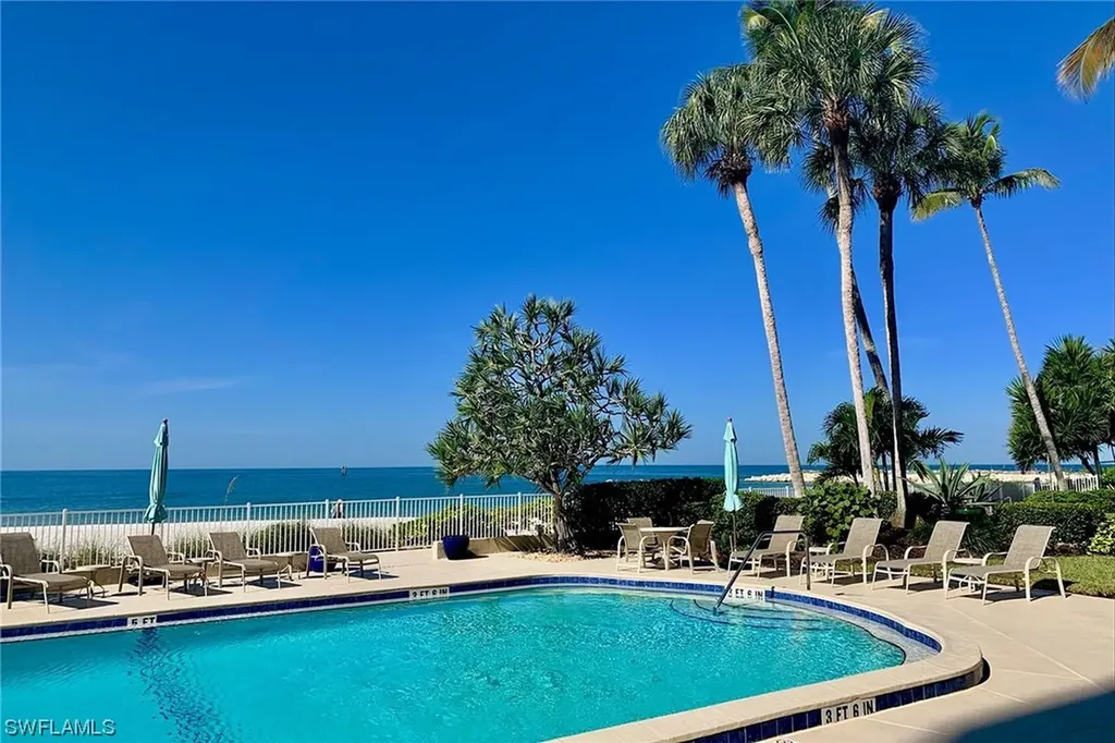 2171 Gulf Shore Boulevard N Naples FL 34102