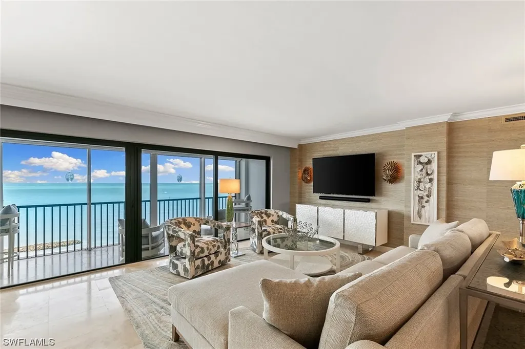2171 Gulf Shore Boulevard N Naples FL 34102