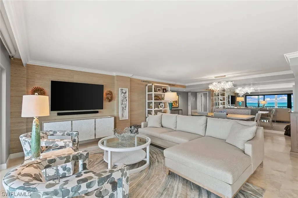 2171 Gulf Shore Boulevard N Naples FL 34102