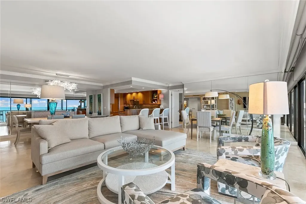 2171 Gulf Shore Boulevard N Naples FL 34102