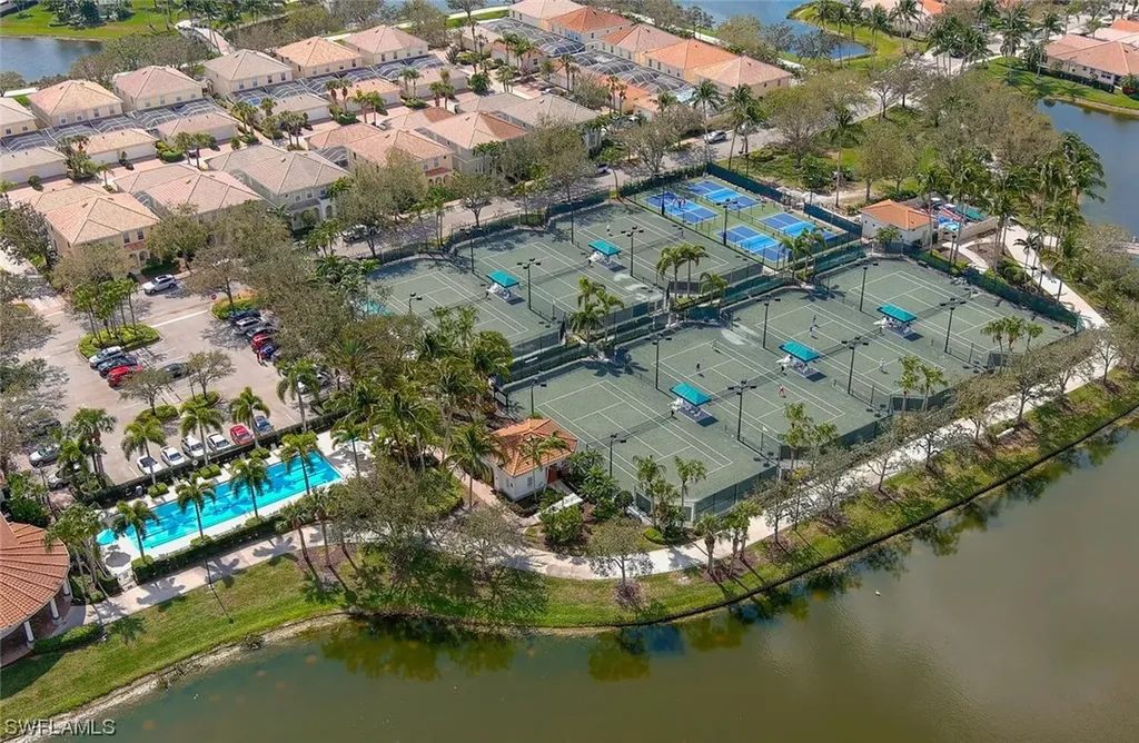 6304 Towncenter Circle Naples FL 34119