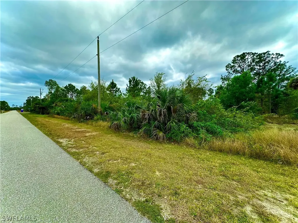 1216 Cordoba Street E Lehigh Acres FL 33974