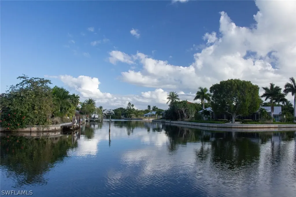 1700 Dixie Beach Boulevard Sanibel FL 33957