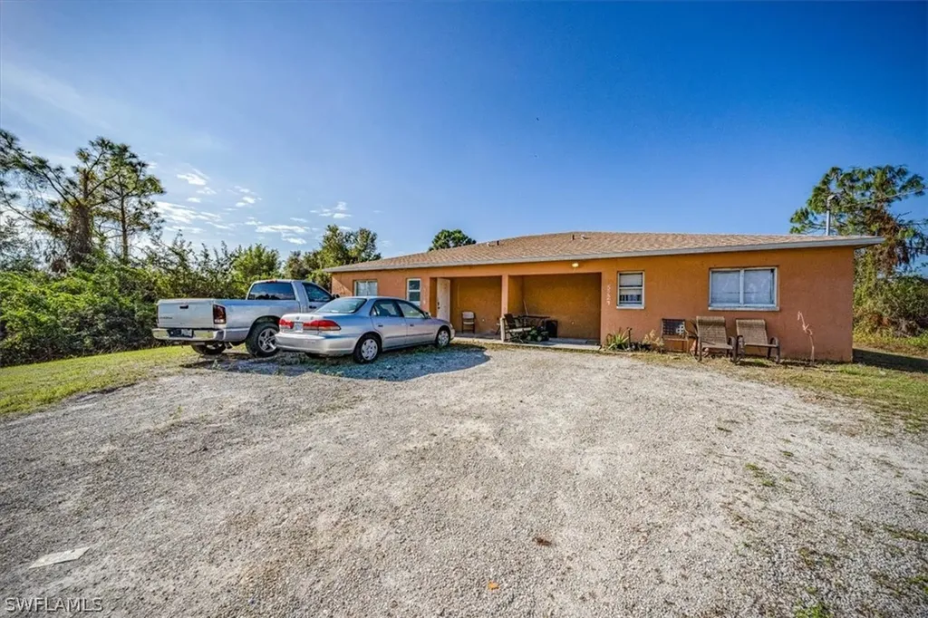 5225-5227 29th Street SW Lehigh Acres FL 33973