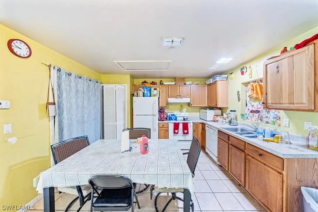 5225-5227 29th Street SW Lehigh Acres FL 33973