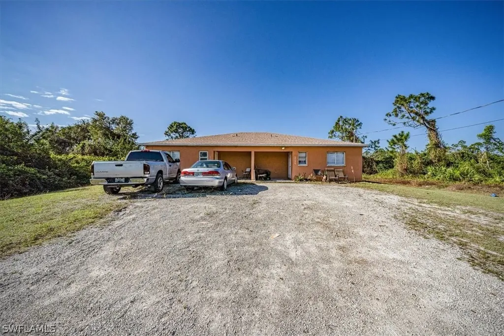 5225-5227 29th Street SW Lehigh Acres FL 33973