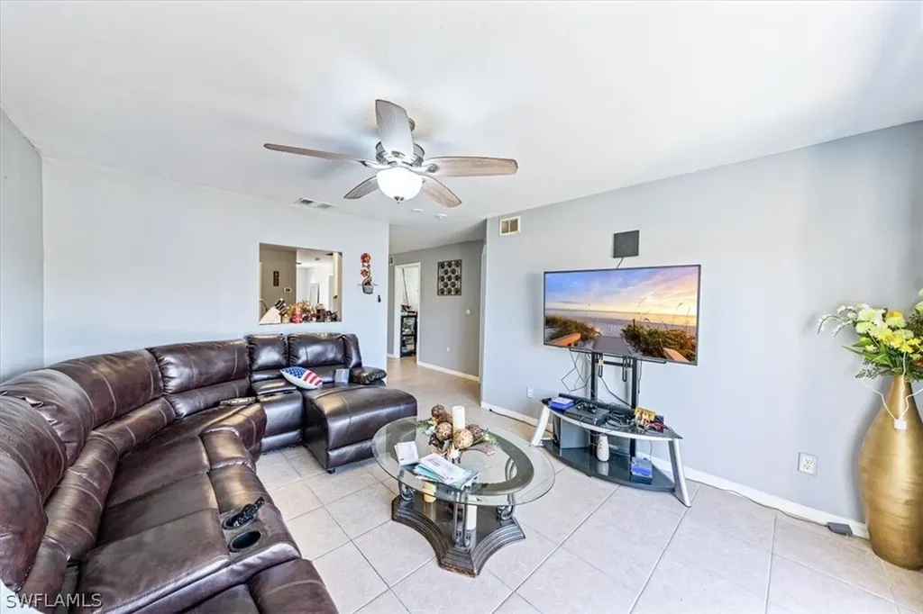 5225-5227 29th Street SW Lehigh Acres FL 33973