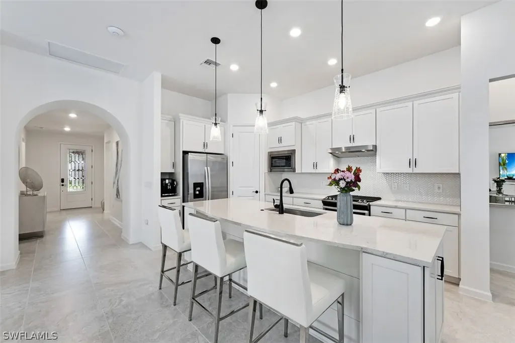 9367 Greyhawk Trail Naples FL 34120