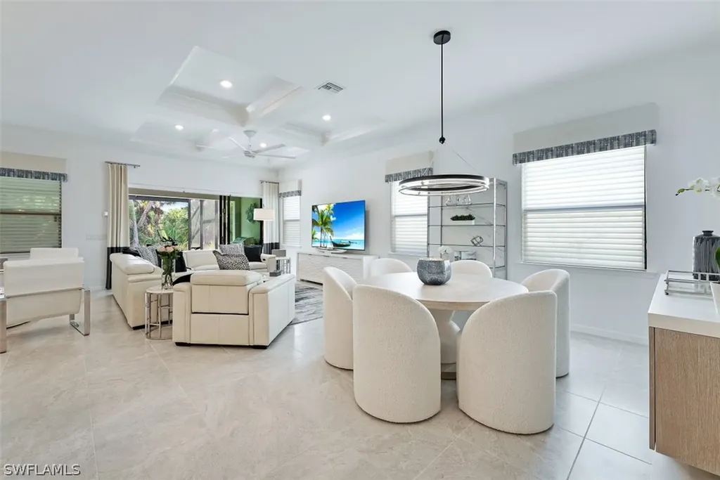 9367 Greyhawk Trail Naples FL 34120