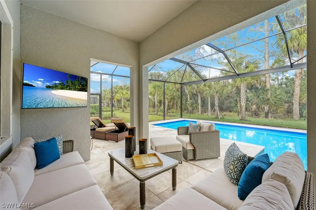 9367 Greyhawk Trail Naples FL 34120