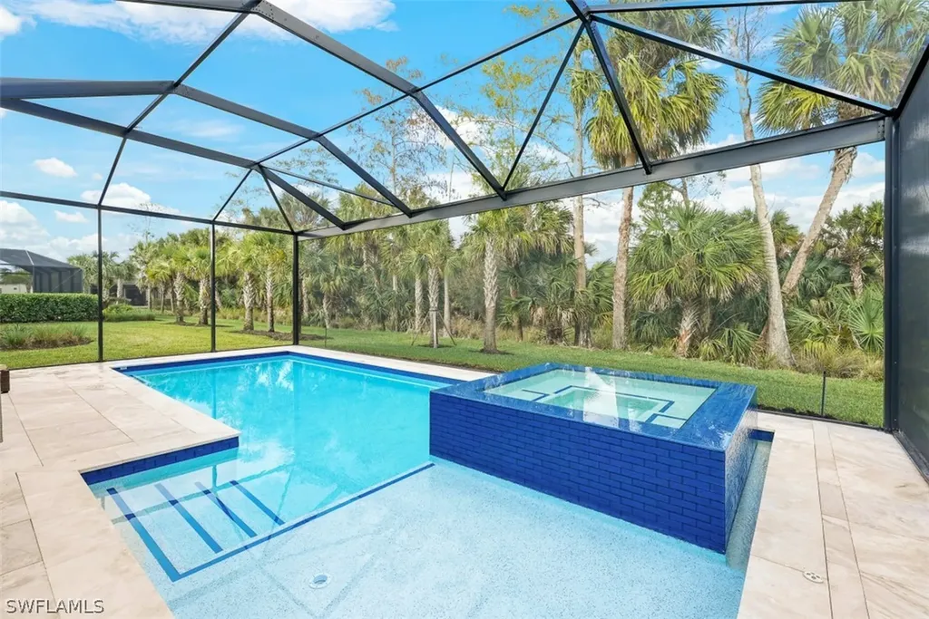 9367 Greyhawk Trail Naples FL 34120