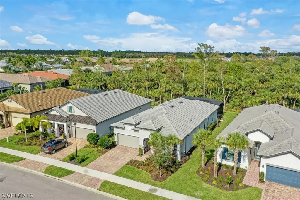 9367 Greyhawk Trail Naples FL 34120