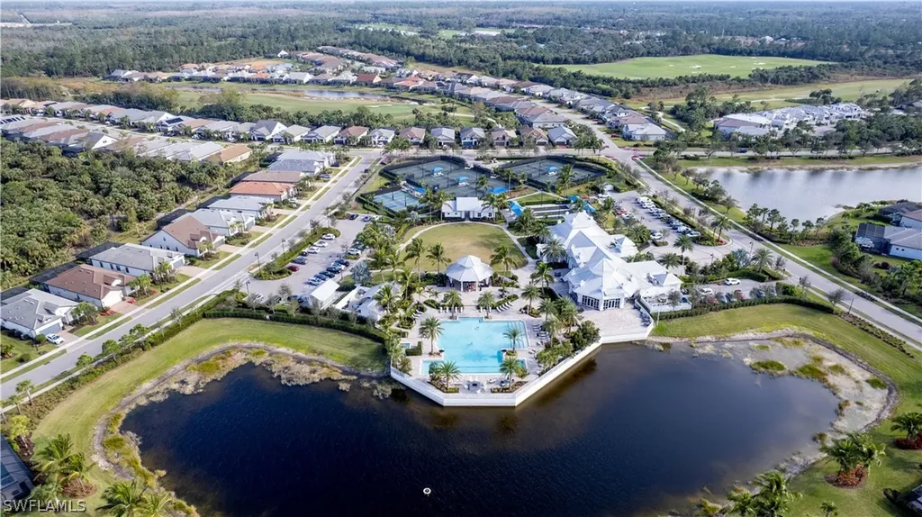 9367 Greyhawk Trail Naples FL 34120