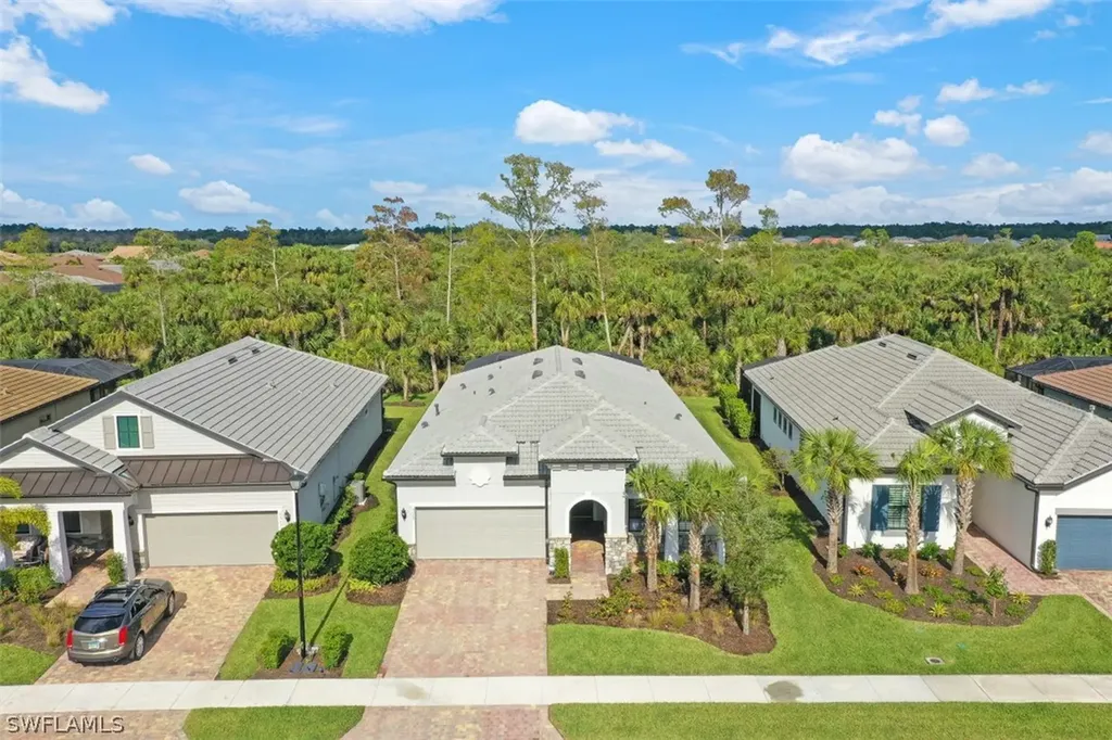 9367 Greyhawk Trail Naples FL 34120