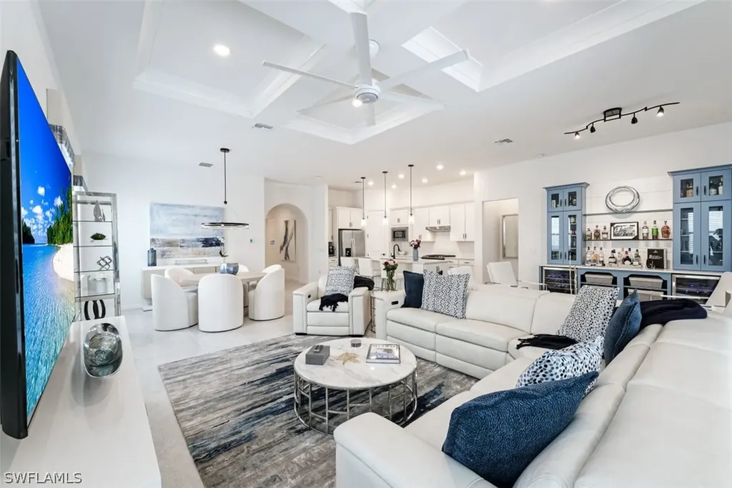 9367 Greyhawk Trail Naples FL 34120