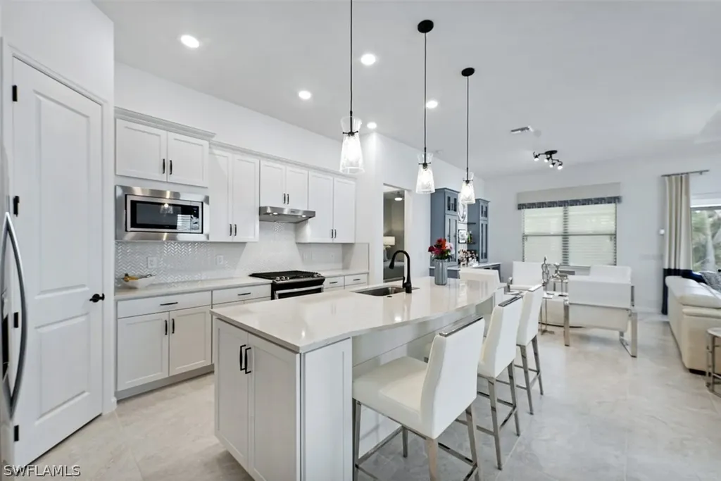 9367 Greyhawk Trail Naples FL 34120