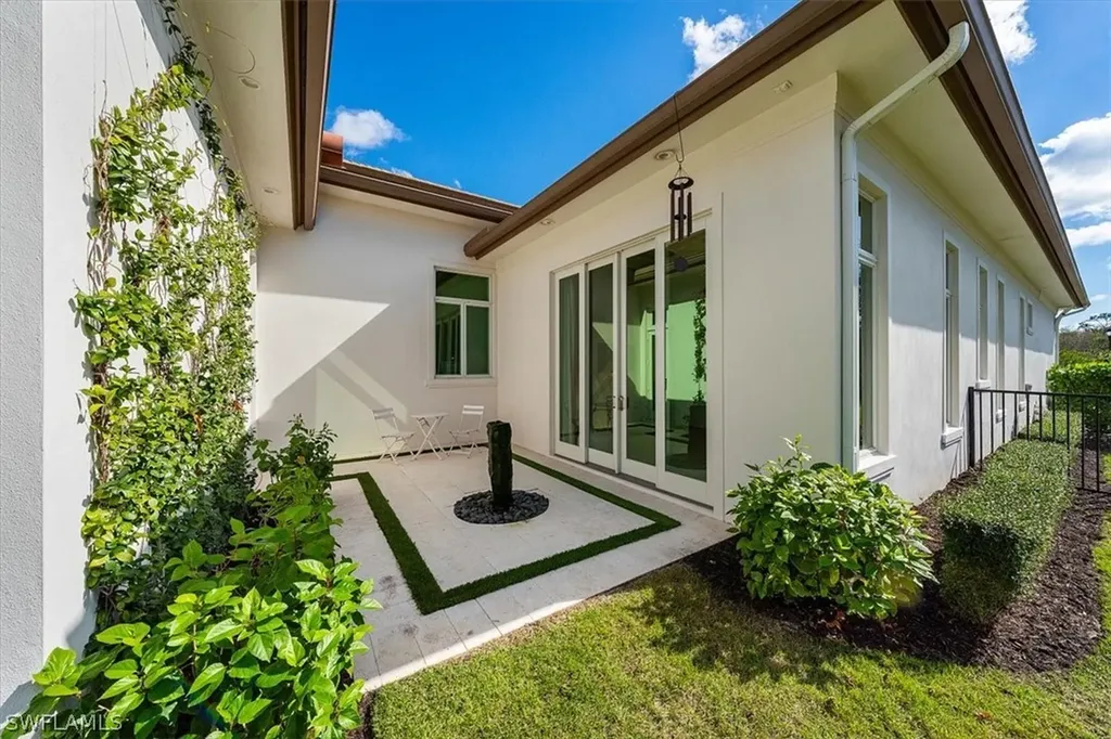 6367 Burnham Road Naples FL 34119