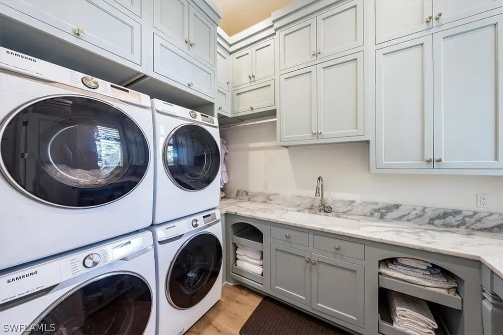 6367 Burnham Road Naples FL 34119