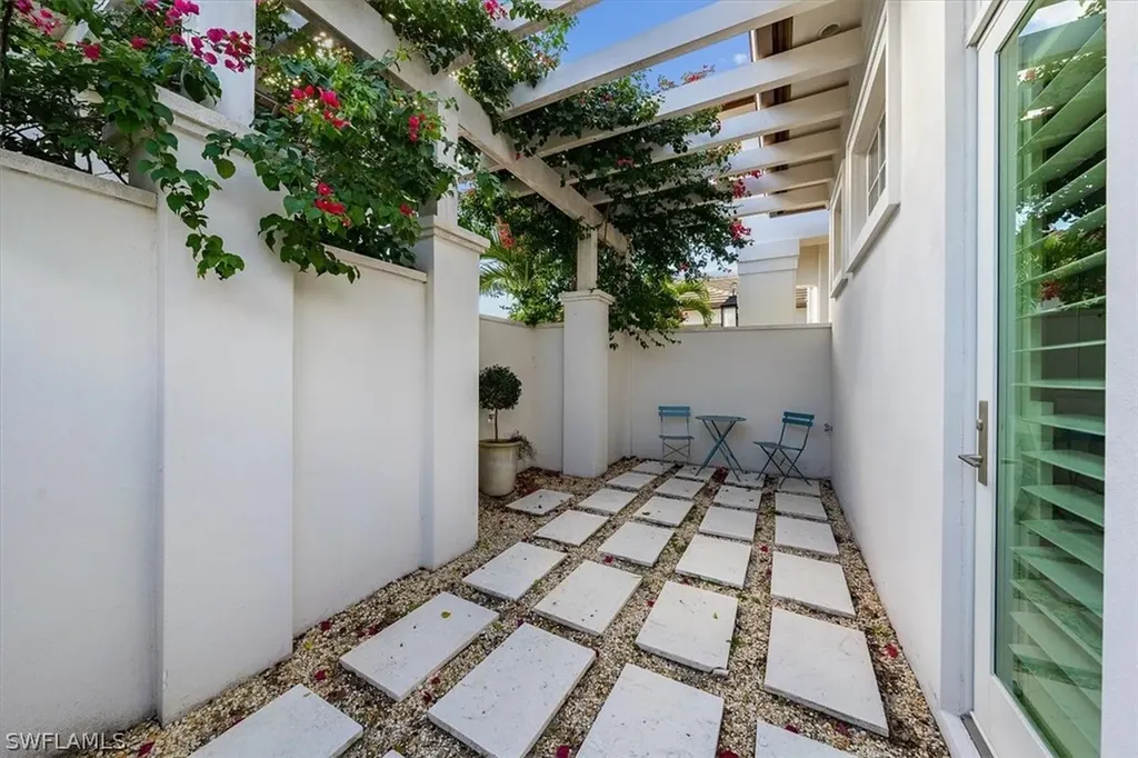 6367 Burnham Road Naples FL 34119