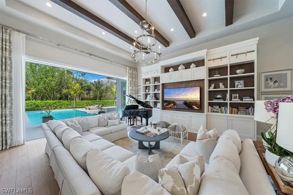 6367 Burnham Road Naples FL 34119