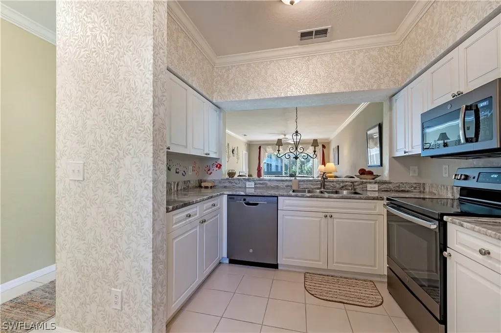 3235 Cypress Glen Way Naples FL 34109