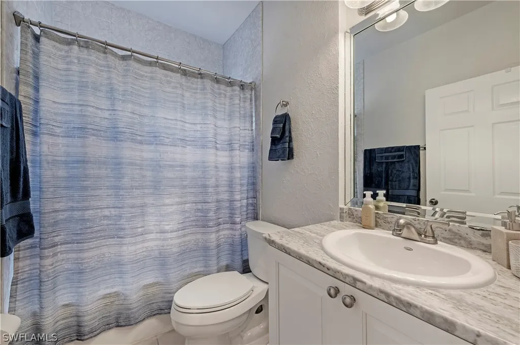 3235 Cypress Glen Way Naples FL 34109