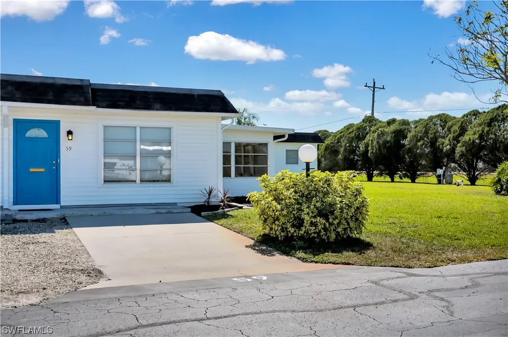 59 Hamlin Court Lehigh Acres FL 33963-7235