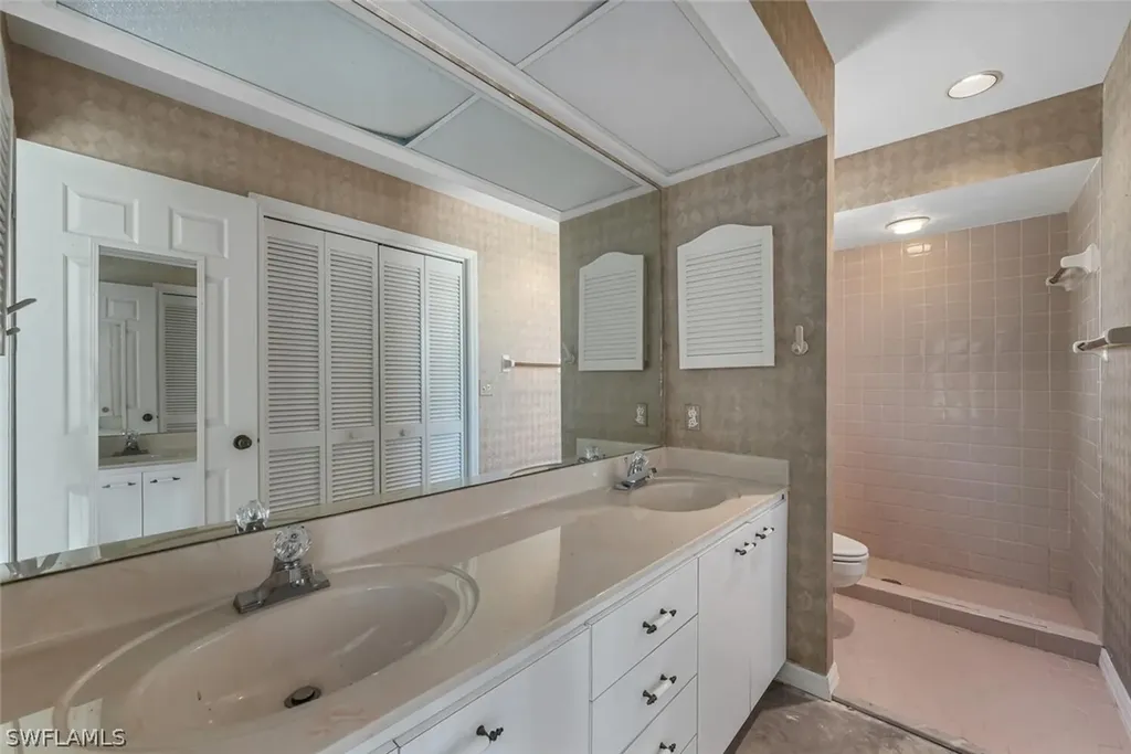 72 N Barfield Drive Marco Island FL 34145