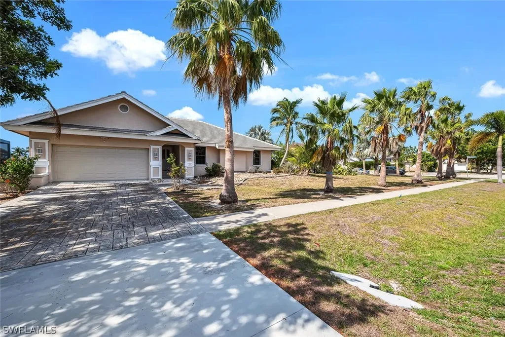 72 N Barfield Drive Marco Island FL 34145