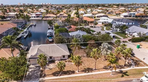 72 N Barfield Drive Marco Island FL 34145
