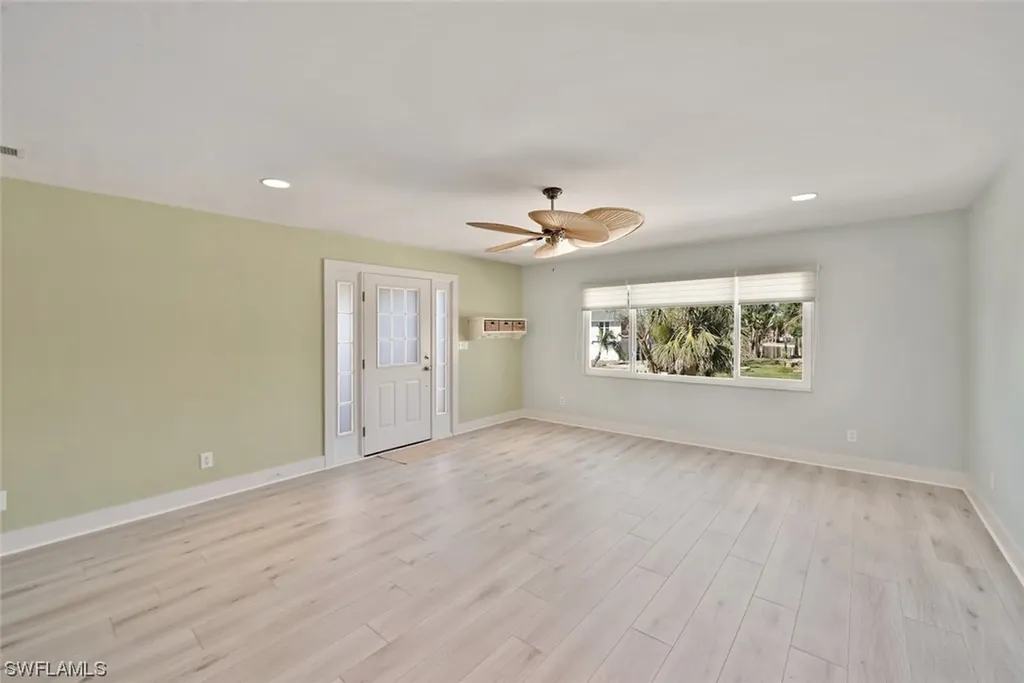 617 E Rocks Drive Sanibel FL 33957