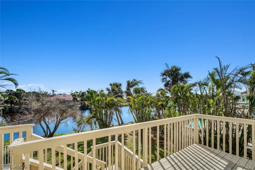617 E Rocks Drive Sanibel FL 33957