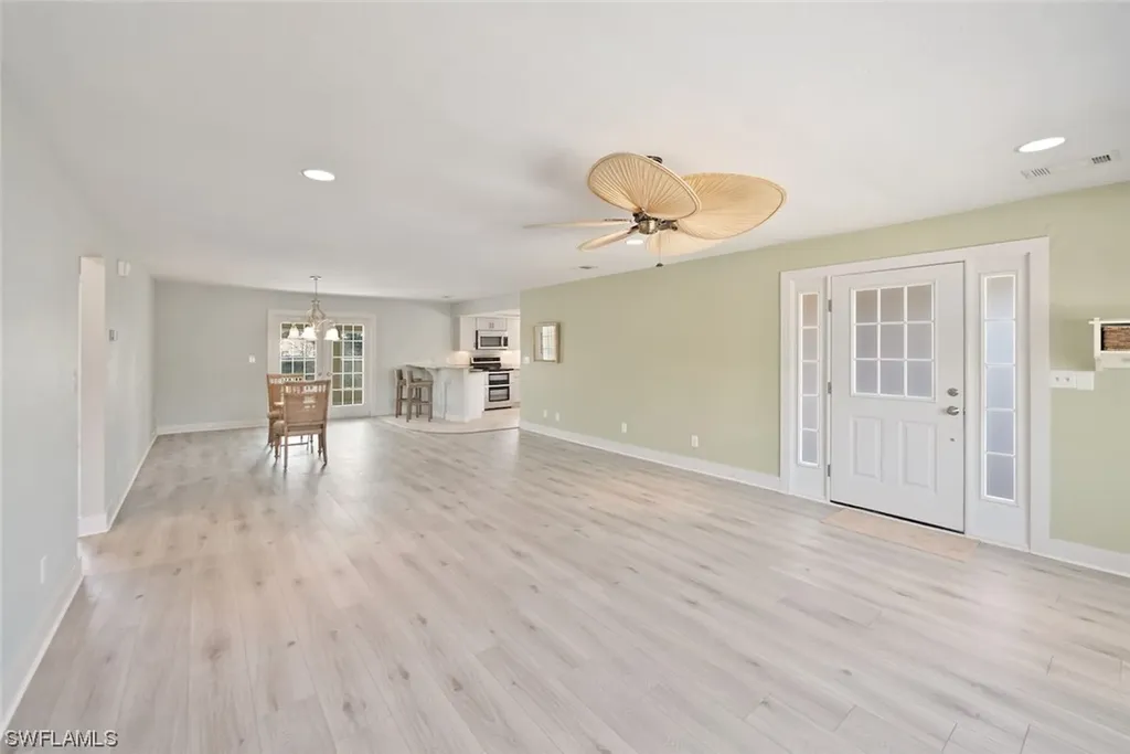 617 E Rocks Drive Sanibel FL 33957