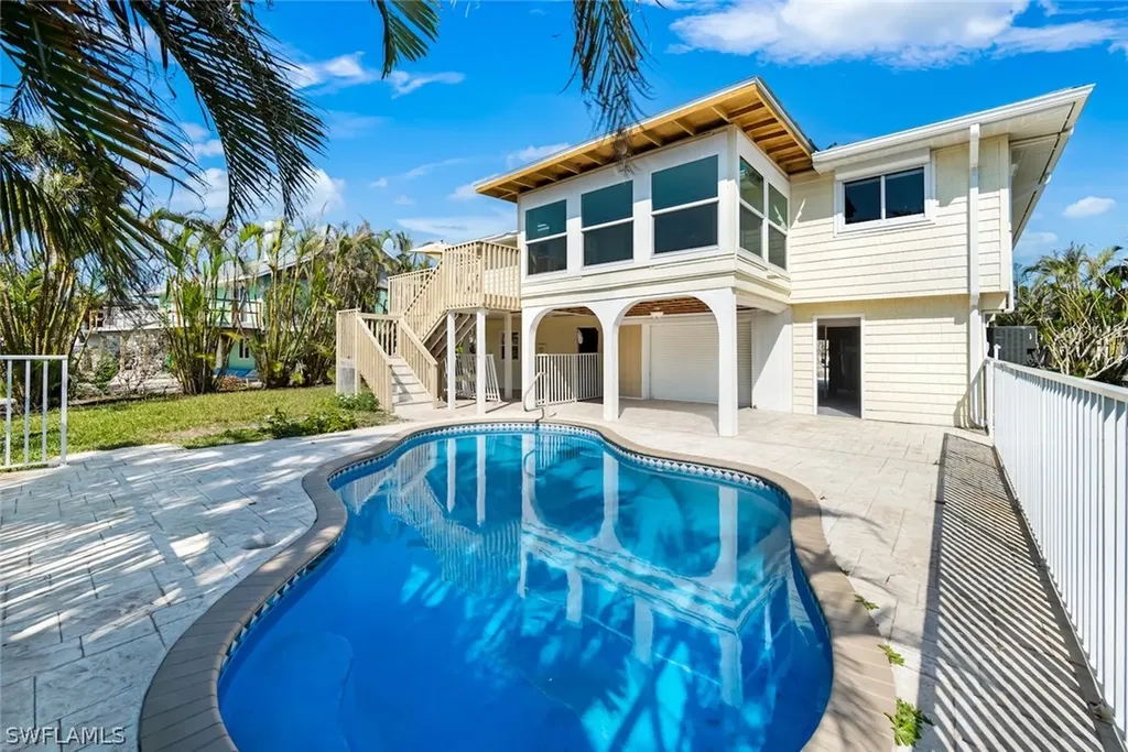 617 E Rocks Drive Sanibel FL 33957