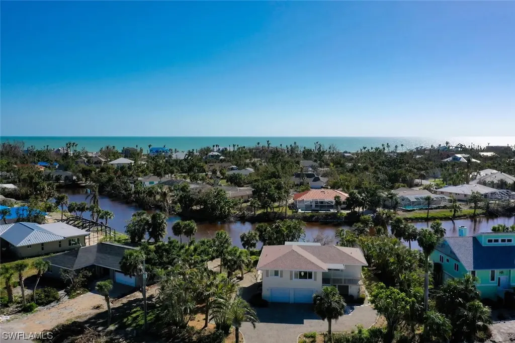 617 E Rocks Drive Sanibel FL 33957