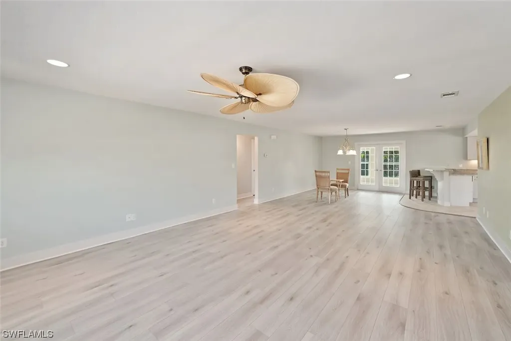 617 E Rocks Drive Sanibel FL 33957