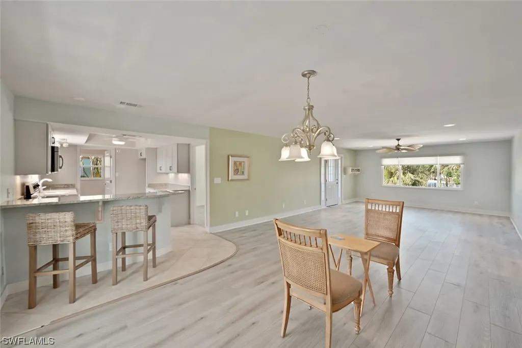 617 E Rocks Drive Sanibel FL 33957